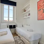 Apartman Superbe 3 Pieces Refait A Neuf Classe 4 Etoiles Avec Ascenseur Et Balcon A Pied De La Et Du Palais Des Festivals *
