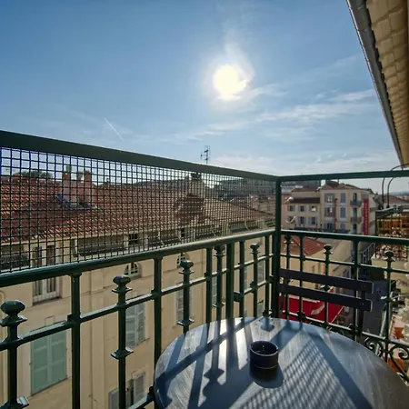 Superbe 3 Pieces Refait A Neuf Classe 4 Etoiles Avec Ascenseur Et Balcon A Pied De La Et Du Palais Des Festivals Apartman